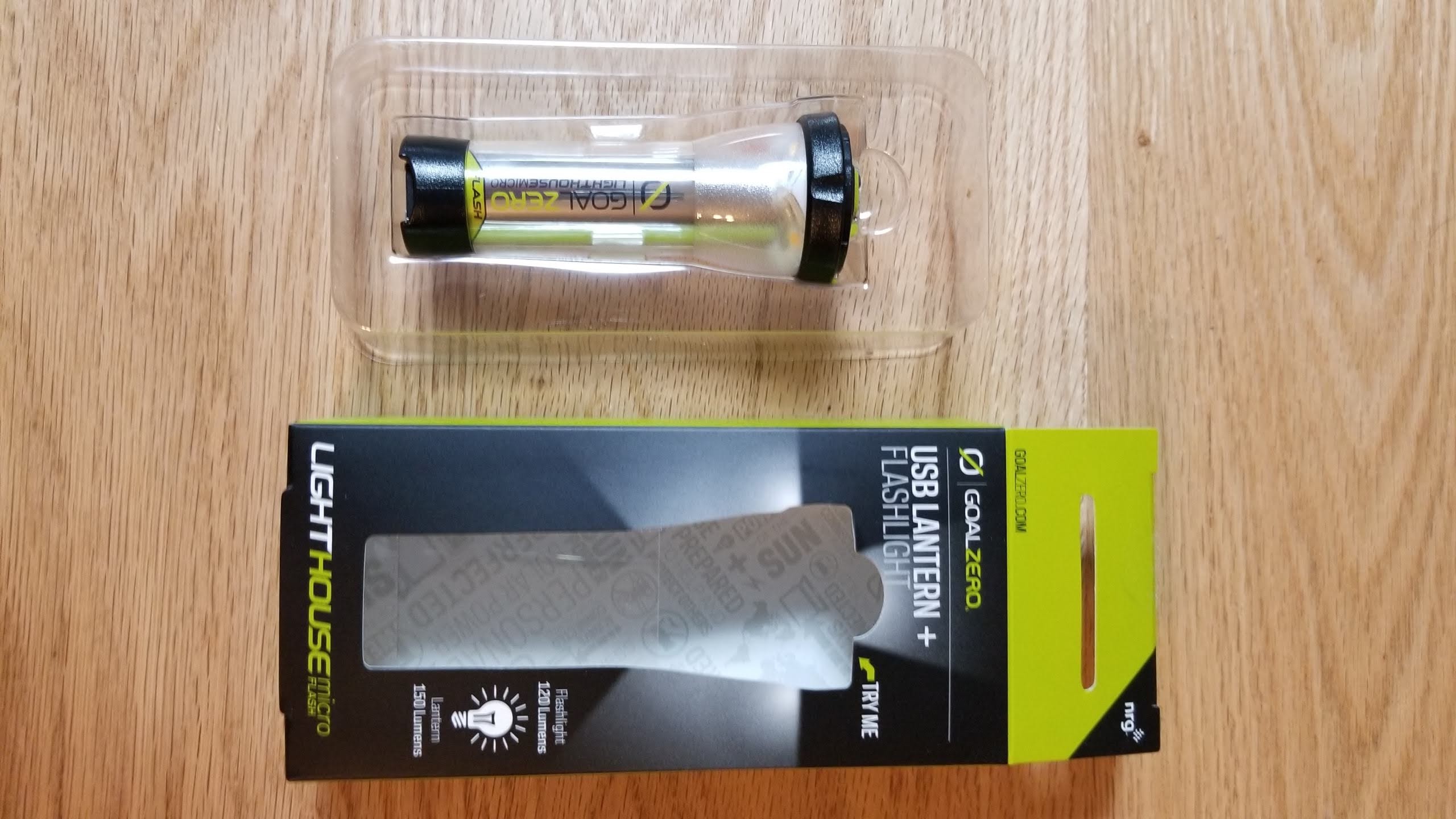 GOAL ZERO Lighthouse micro FLASH 本体とパッケージ